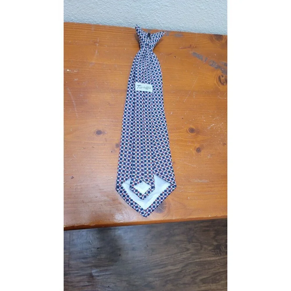 Ties Checkered‎ Pattern Polyester Clip It